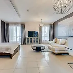 Entire Serviced Studio Jbr Sea View Balcony